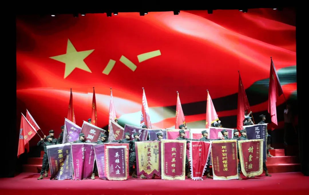 震撼！45张动图带你重温阅兵，广东自媒体达人带你领略国之重器